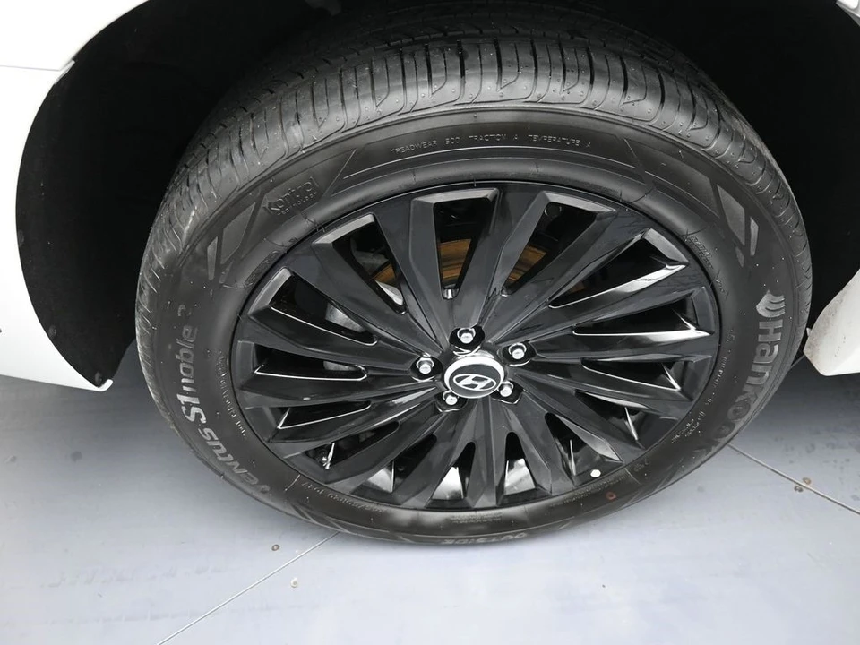 2025 Hyundai Palisade - Image 12 of 21