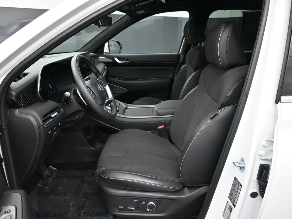 2025 Hyundai Palisade - Image 19 of 21