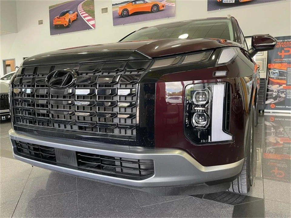 2025 Hyundai Palisade - Image 11 of 31