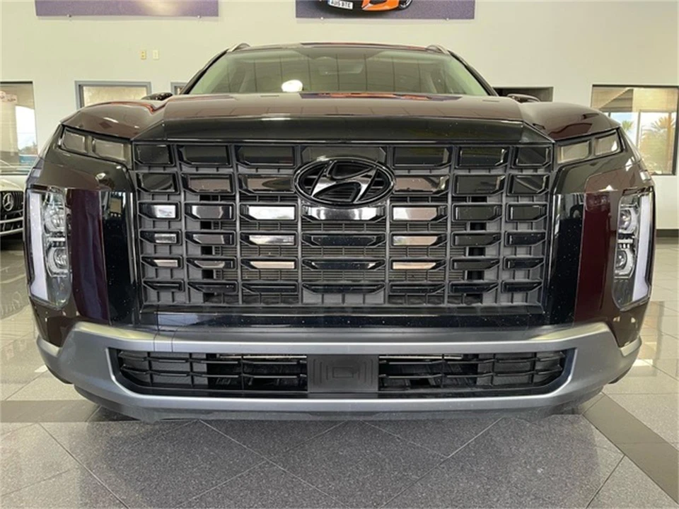 2025 Hyundai Palisade - Image 8 of 31