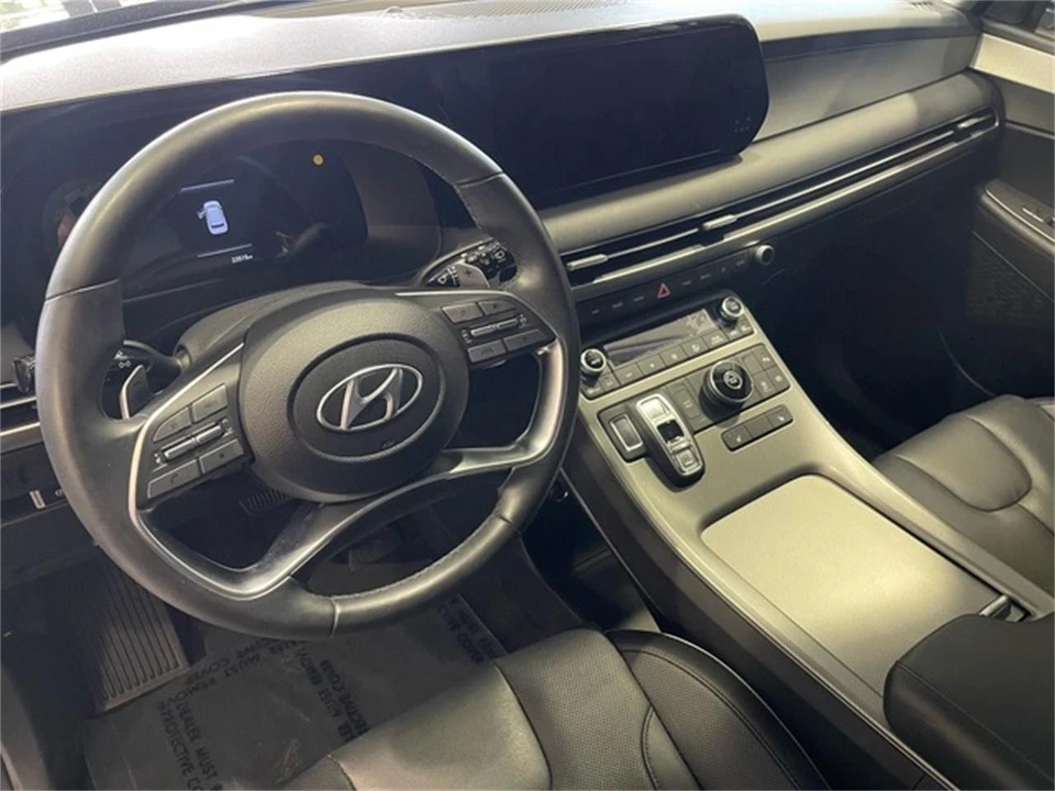 2025 Hyundai Palisade - Image 28 of 31