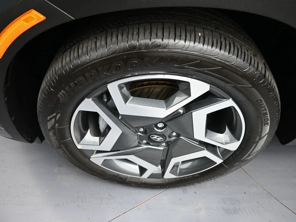 2025 Hyundai Palisade - Image 14 of 21