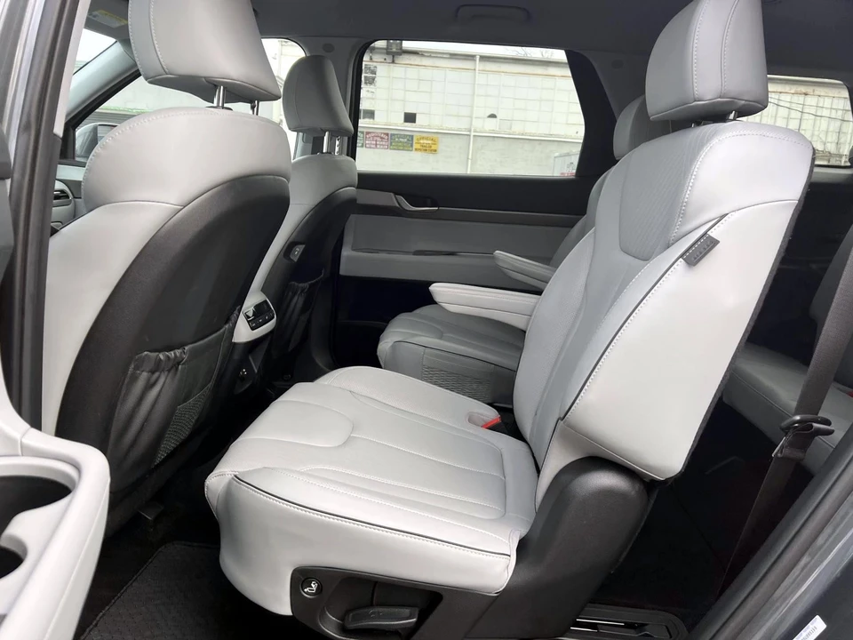 2025 Hyundai Palisade - Image 9 of 21