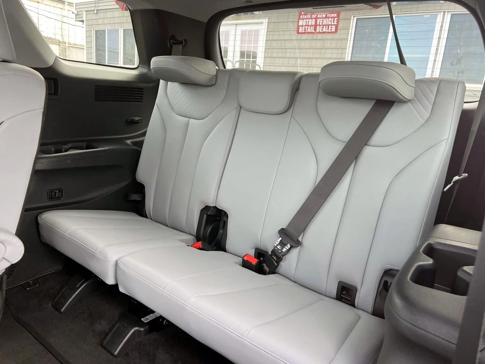 2025 Hyundai Palisade - Image 13 of 21