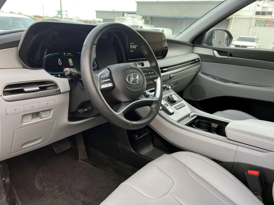 2025 Hyundai Palisade - Image 10 of 21