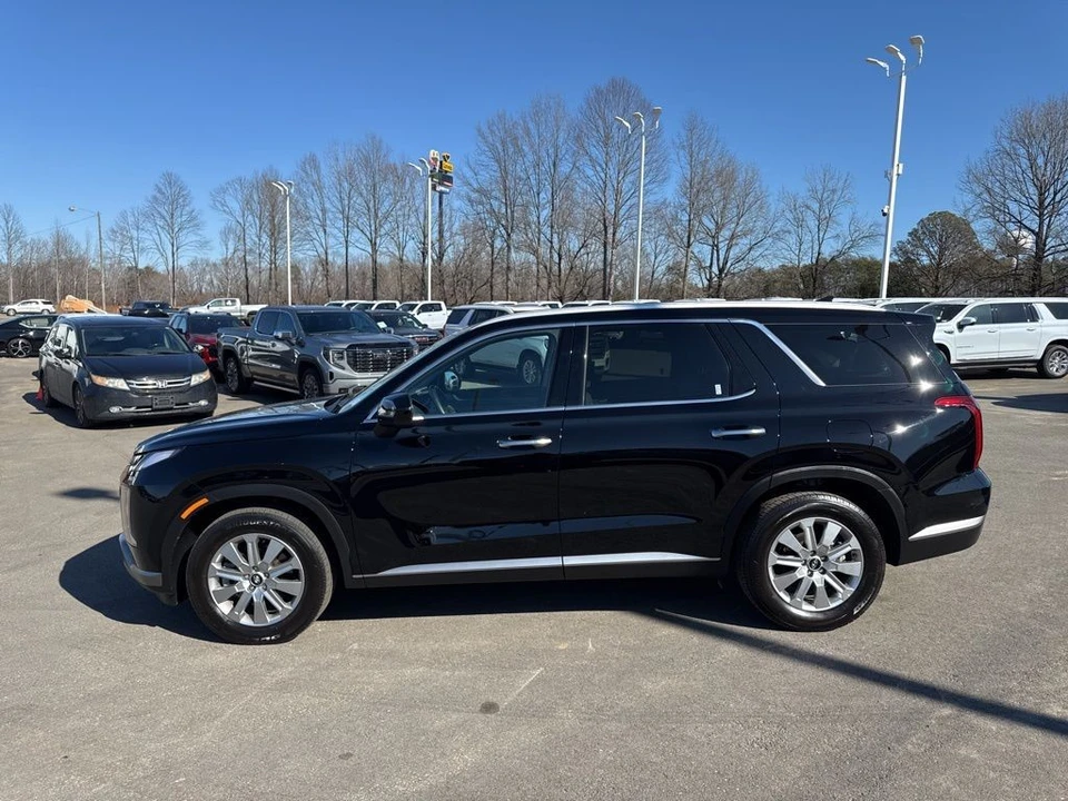 2025 Hyundai Palisade - Image 2 of 21