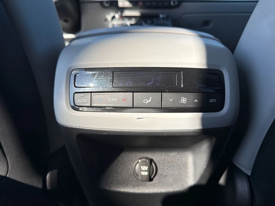 2025 Hyundai Palisade - Image 13 of 21