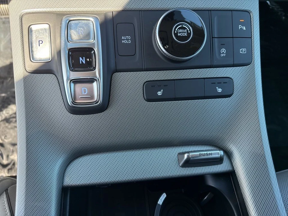 2025 Hyundai Palisade - Image 19 of 21