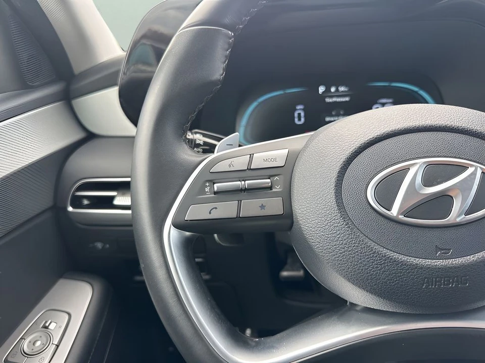 2025 Hyundai Palisade - Image 15 of 21