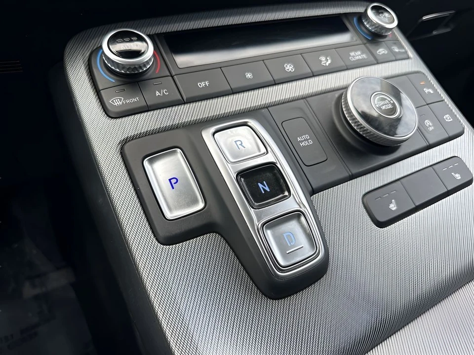 2025 Hyundai Palisade - Image 17 of 21