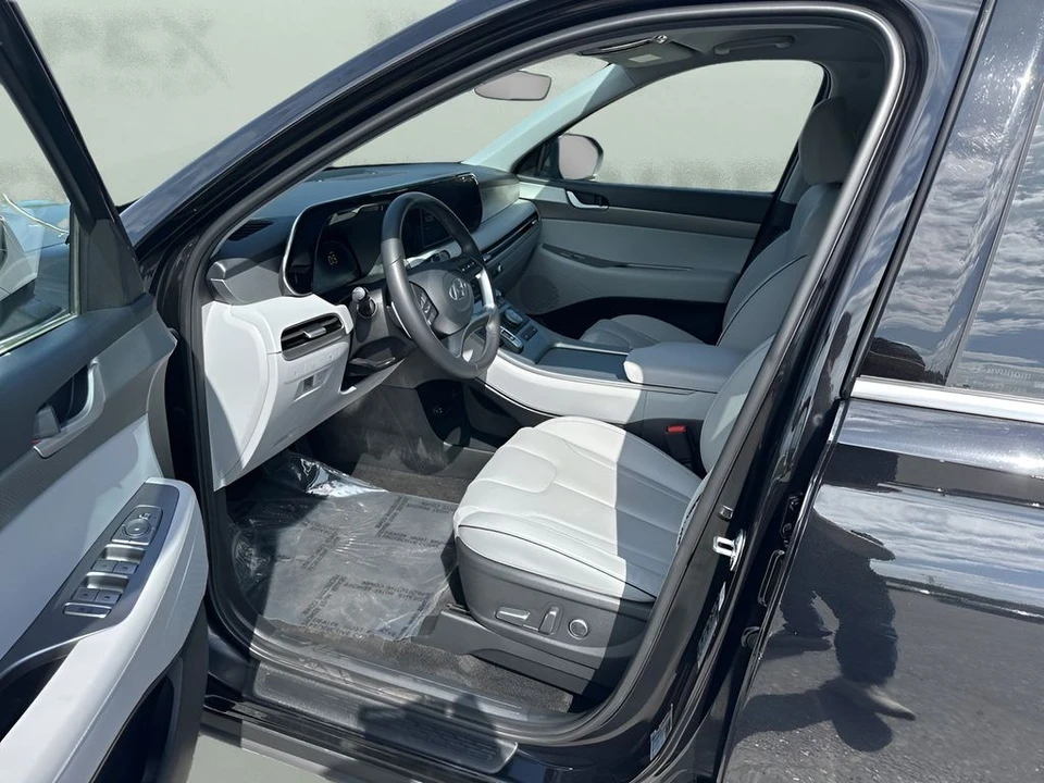 2025 Hyundai Palisade - Image 9 of 21