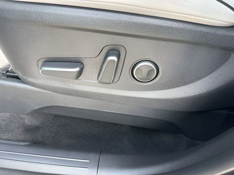 2025 Hyundai Palisade - Image 10 of 21