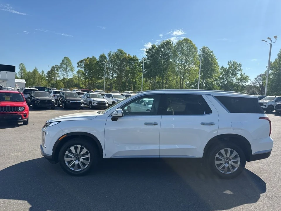 2025 Hyundai Palisade - Image 2 of 21