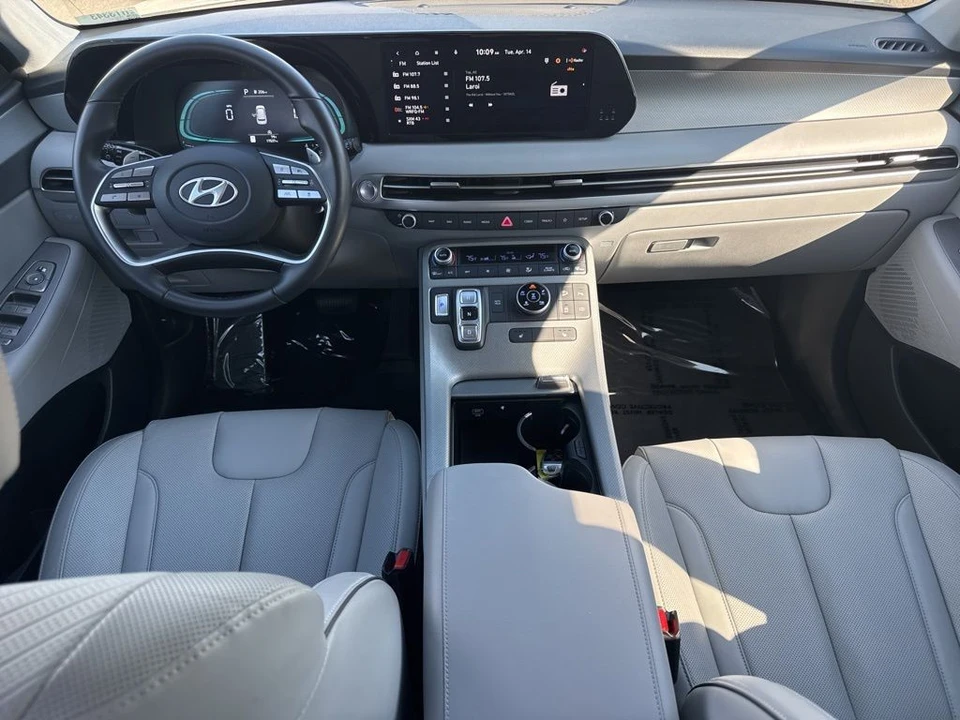 2025 Hyundai Palisade - Image 14 of 21
