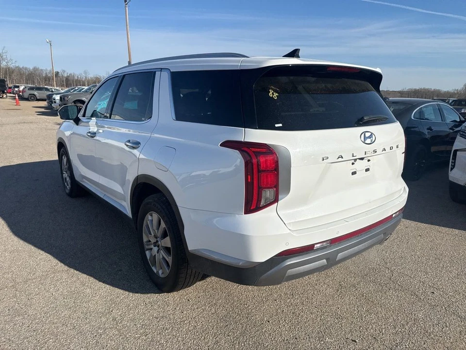 2025 Hyundai Palisade - Image 2 of 7