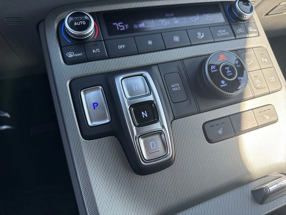 2025 Hyundai Palisade - Image 18 of 21