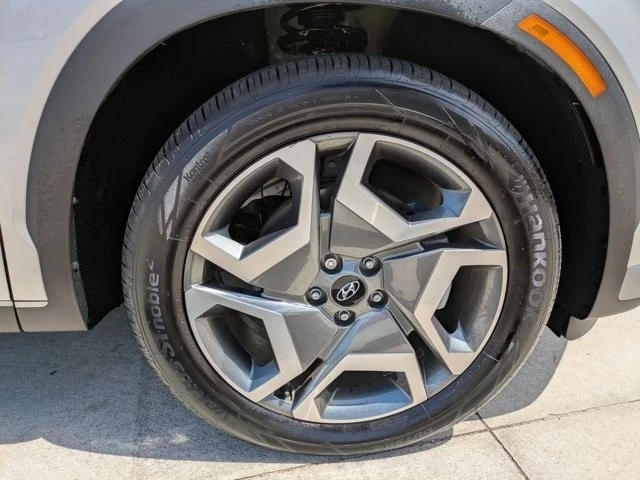2025 Hyundai Palisade - Image 9 of 21
