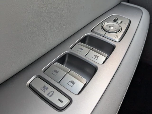 2025 Hyundai Palisade - Image 20 of 21