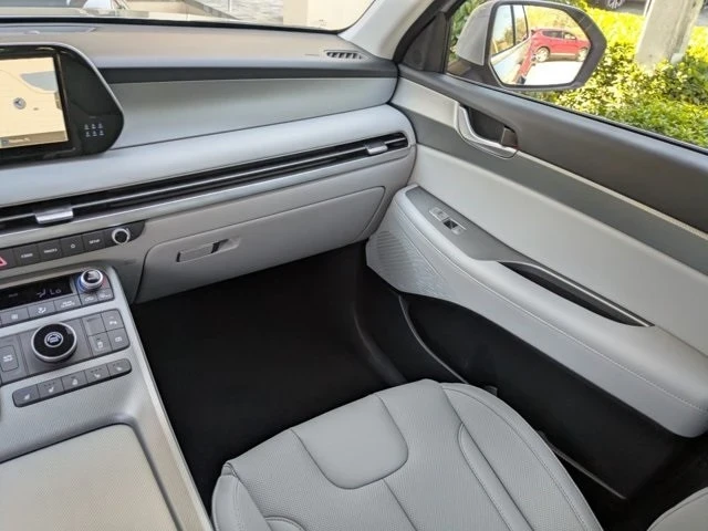 2025 Hyundai Palisade - Image 12 of 21