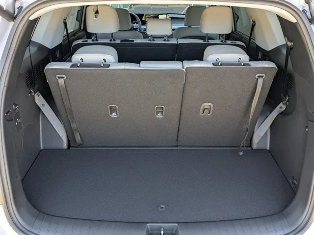 2025 Hyundai Palisade - Image 16 of 21