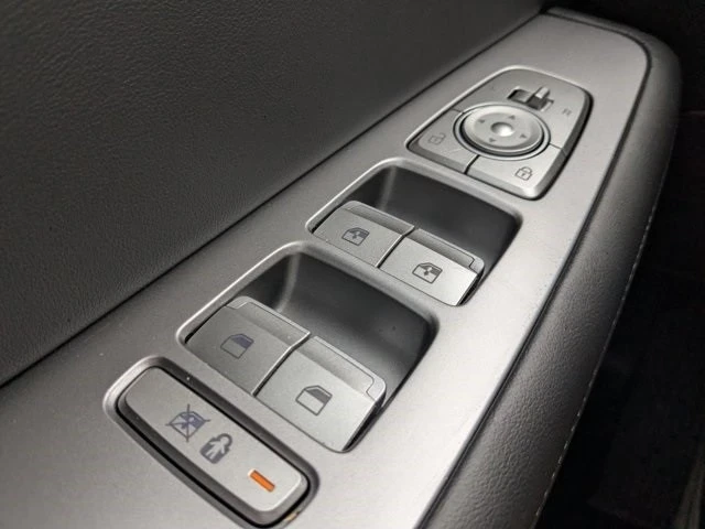 2025 Hyundai Palisade - Image 19 of 21