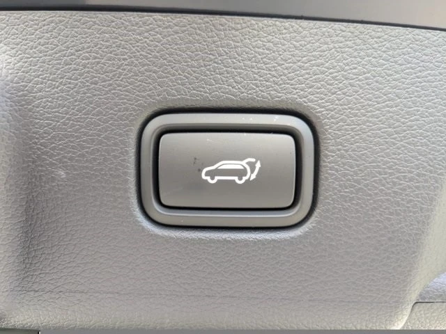 2025 Hyundai Palisade - Image 16 of 21