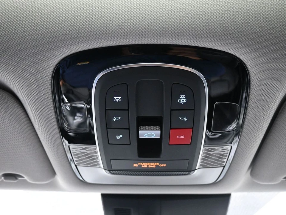2025 Hyundai Palisade - Image 17 of 21