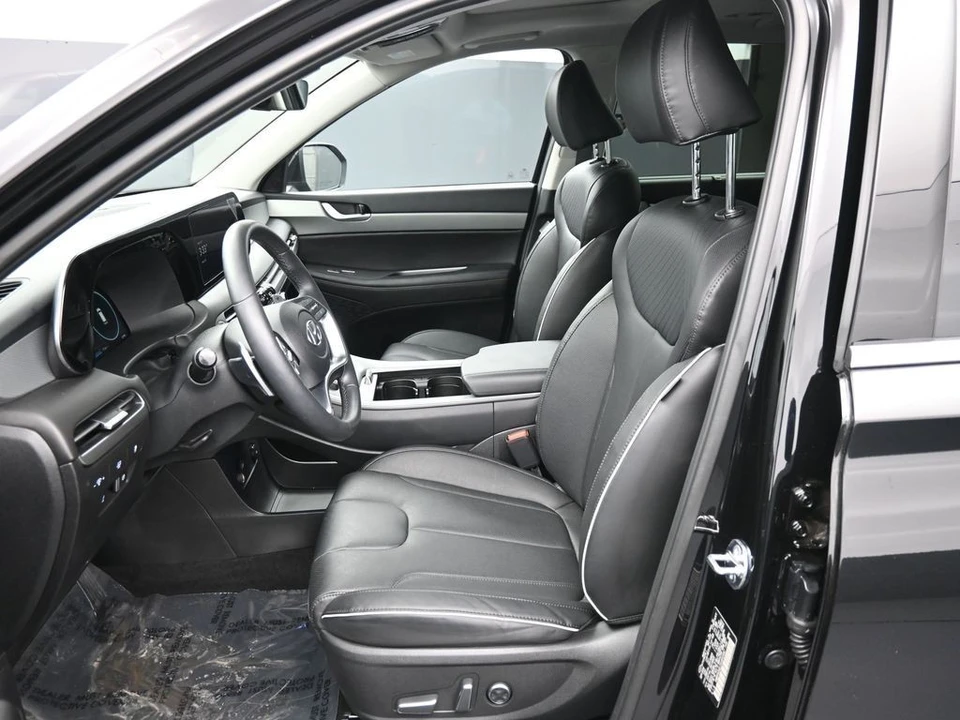 2025 Hyundai Palisade - Image 18 of 21