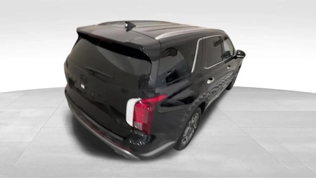 2025 Hyundai Palisade - Image 2 of 12