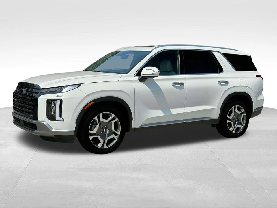 2025 Hyundai Palisade - Image 2 of 12
