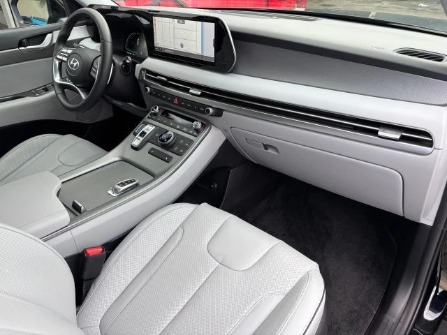 2025 Hyundai Palisade - Image 8 of 21