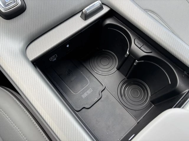 2025 Hyundai Palisade - Image 19 of 21