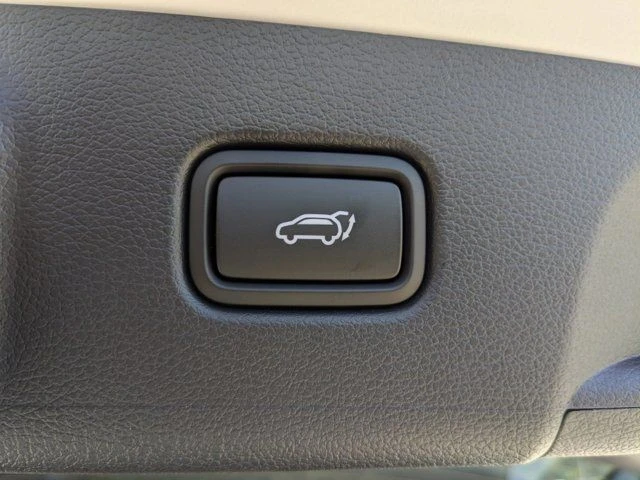 2025 Hyundai Palisade - Image 16 of 21