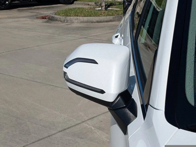 2025 Hyundai Palisade - Image 8 of 21