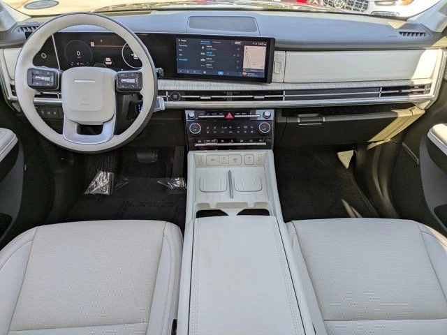 2025 Hyundai Santa Fe - Image 11 of 21