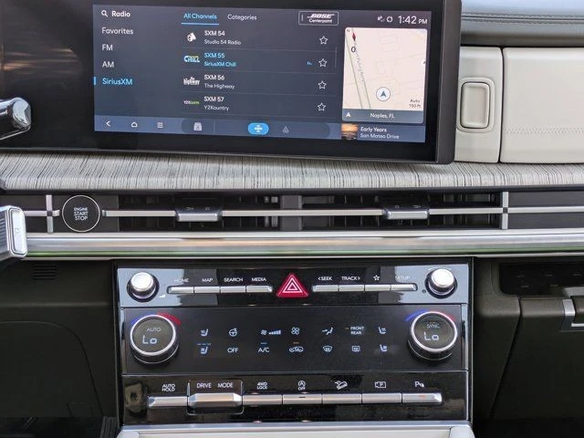 2025 Hyundai Santa Fe - Image 14 of 21