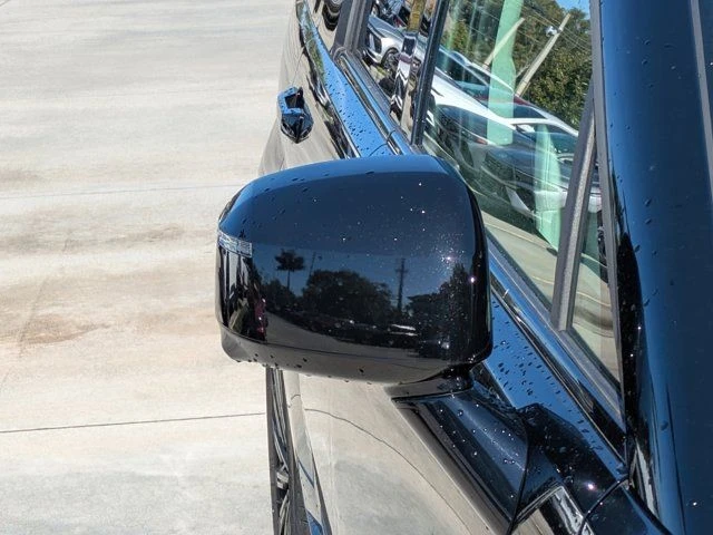 2025 Hyundai Santa Fe - Image 8 of 21