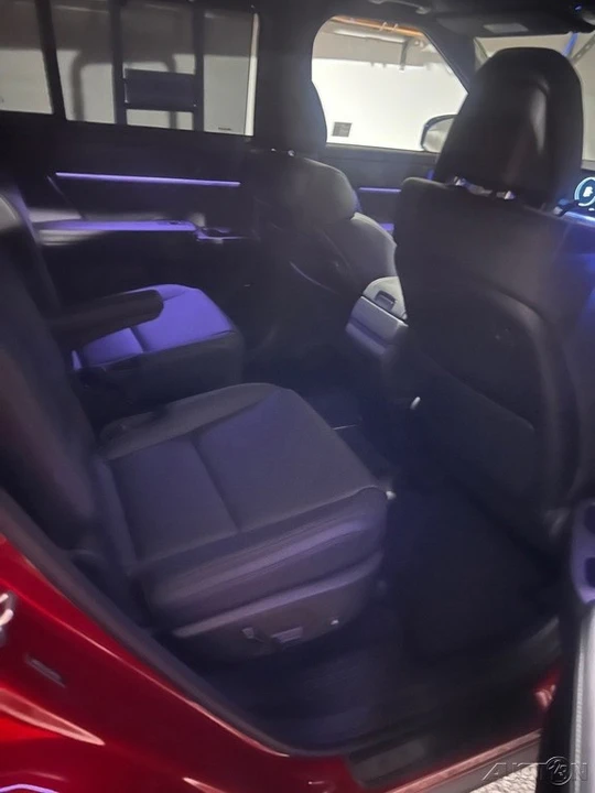 2025 Hyundai Santa Fe - Image 3 of 14
