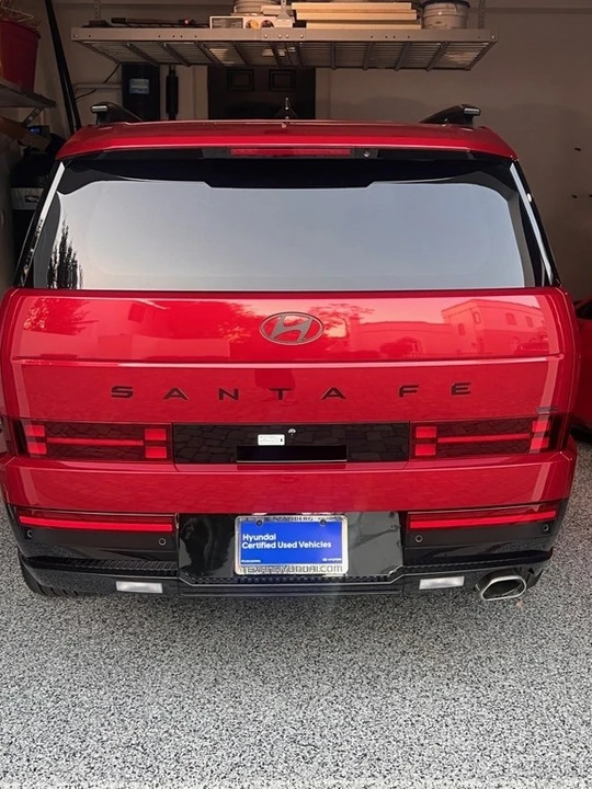 2025 Hyundai Santa Fe - Image 10 of 14