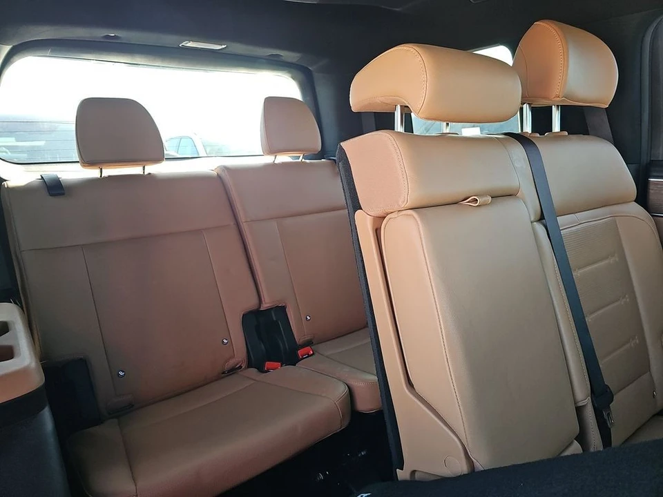 2025 Hyundai Santa Fe - Image 9 of 10