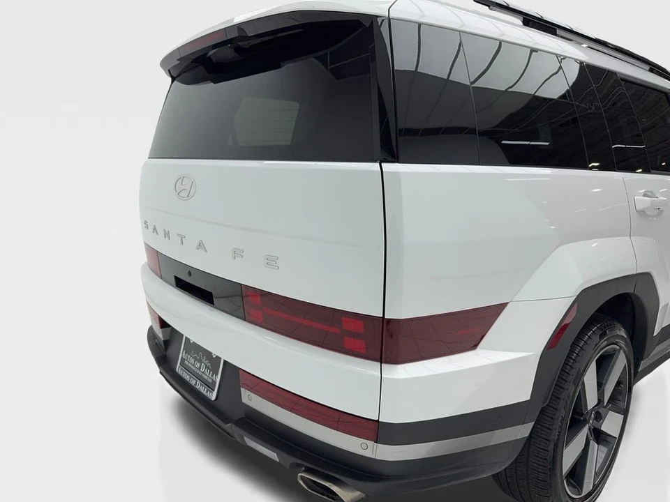 2025 Hyundai Santa Fe - Image 7 of 21