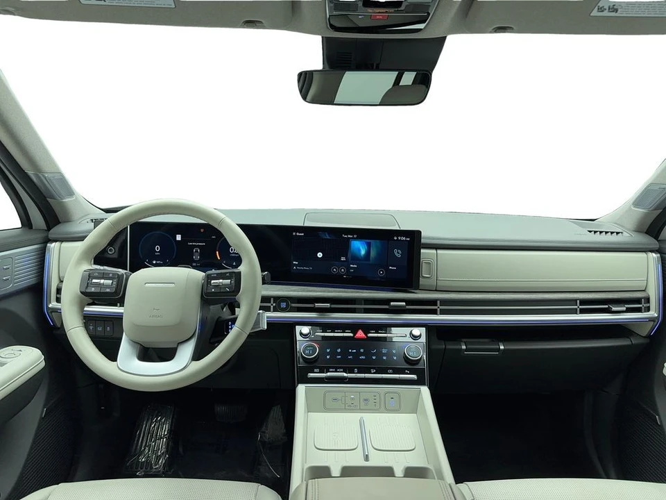 2025 Hyundai Santa Fe - Image 20 of 21