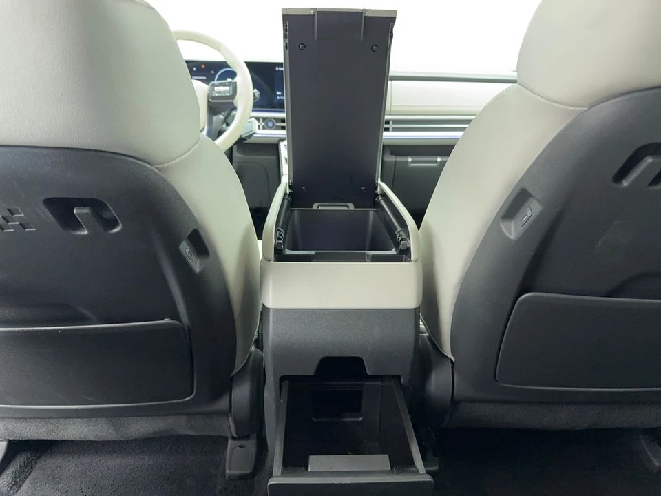 2025 Hyundai Santa Fe - Image 21 of 21