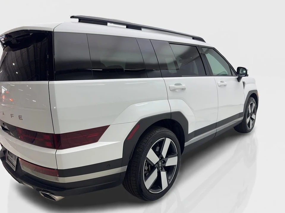 2025 Hyundai Santa Fe - Image 13 of 21
