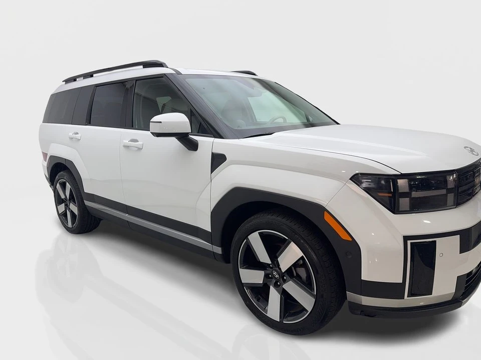 2025 Hyundai Santa Fe - Image 12 of 21