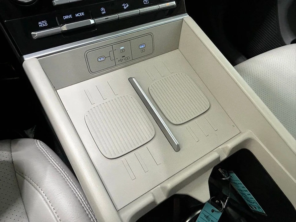 2025 Hyundai Santa Fe - Image 12 of 12