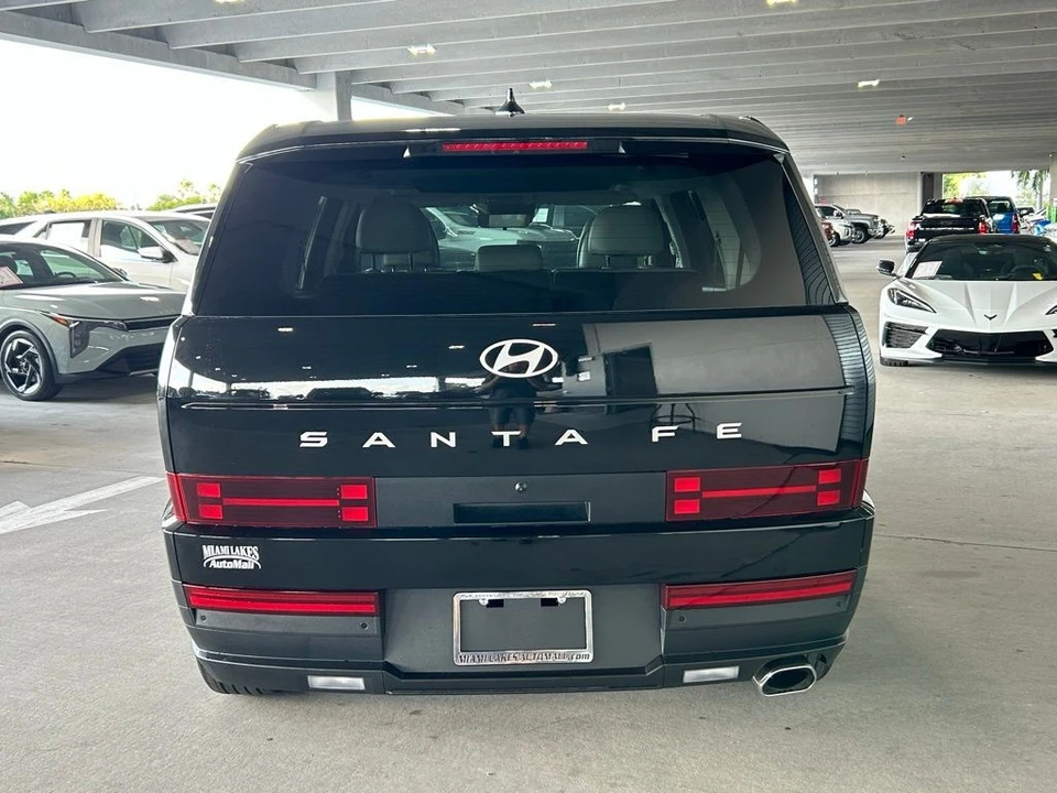 2025 Hyundai Santa Fe - Image 3 of 12