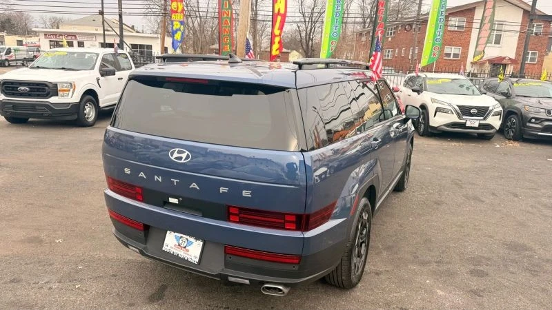 2025 Hyundai Santa Fe - Image 7 of 12