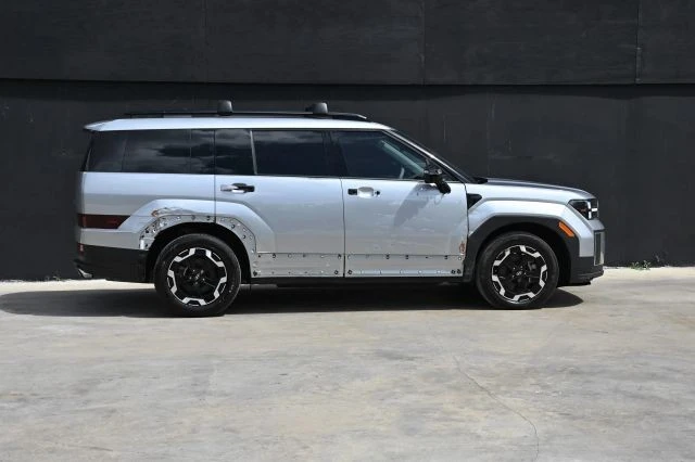 2025 Hyundai Santa Fe - Image 7 of 21