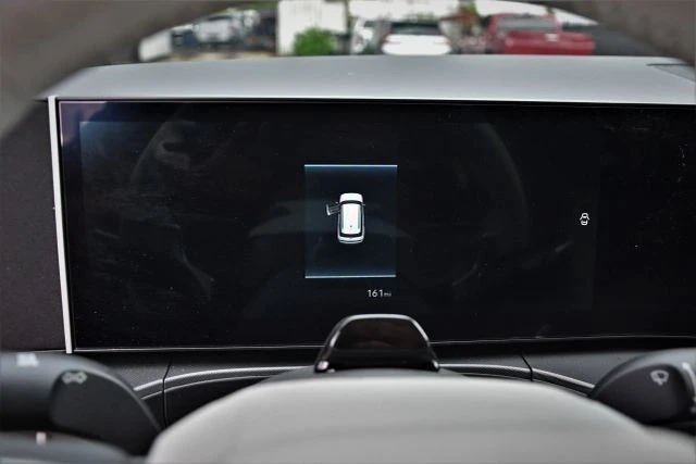 2025 Hyundai Santa Fe - Image 8 of 21